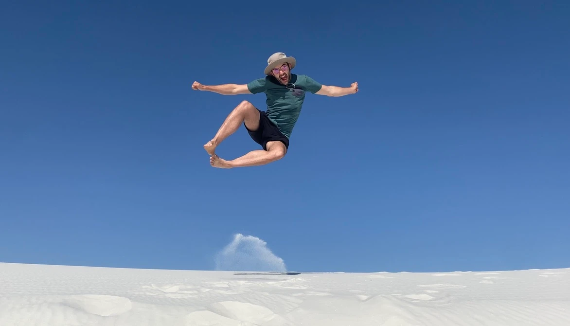 Bret jumping outdoors